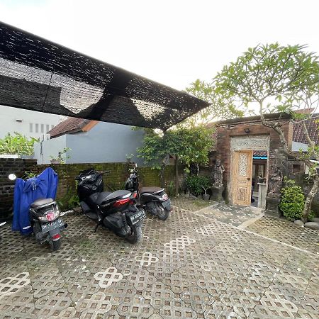 Belimbing Guest House Canggu Exterior foto
